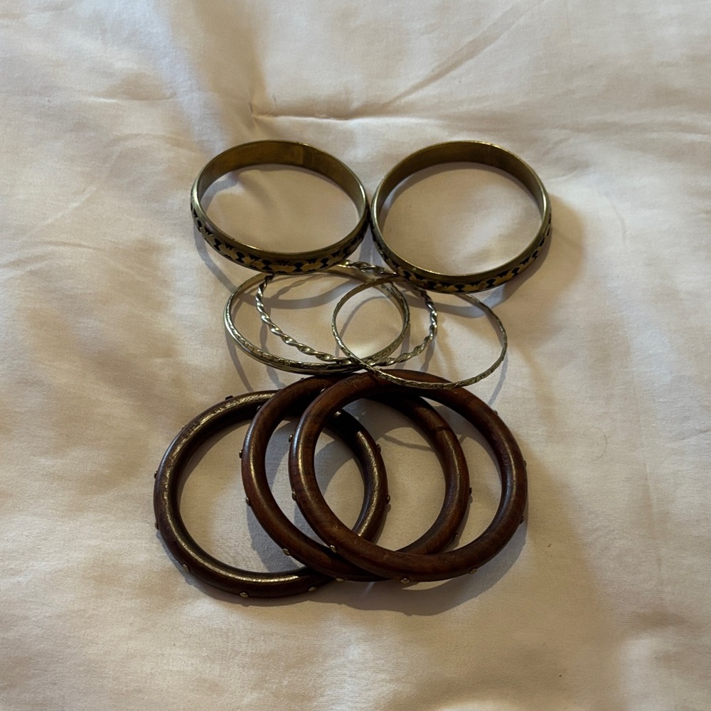 Elegant Brown and Gold Bangle Set
